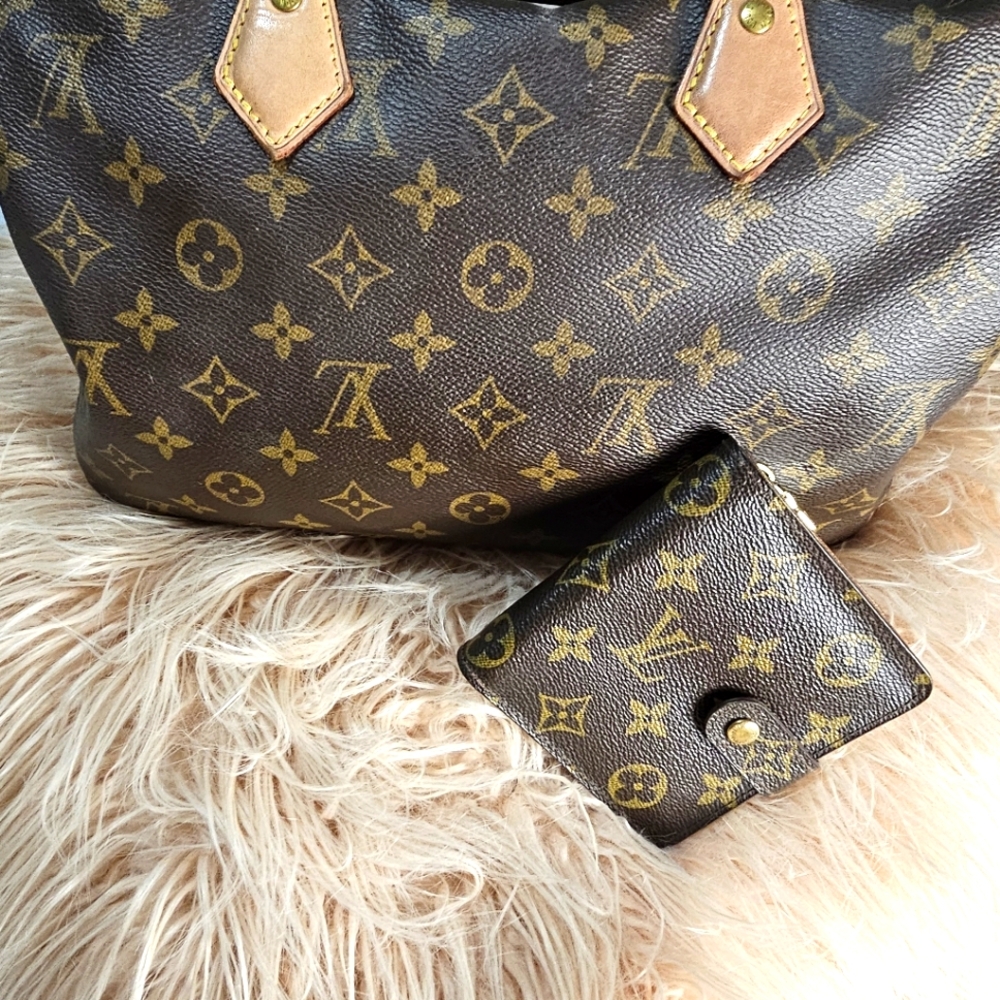 LOUIS VUITTON MONOGRAM SPEEDY 30 WITH LOCK PLUS LV WALLET BUNDLE